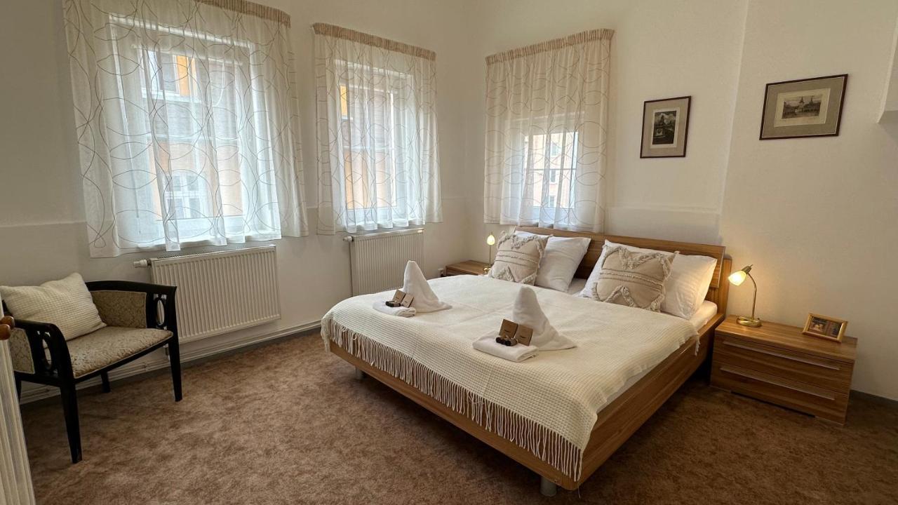 Apartment Bohemia Karlovy Vary Exterior photo